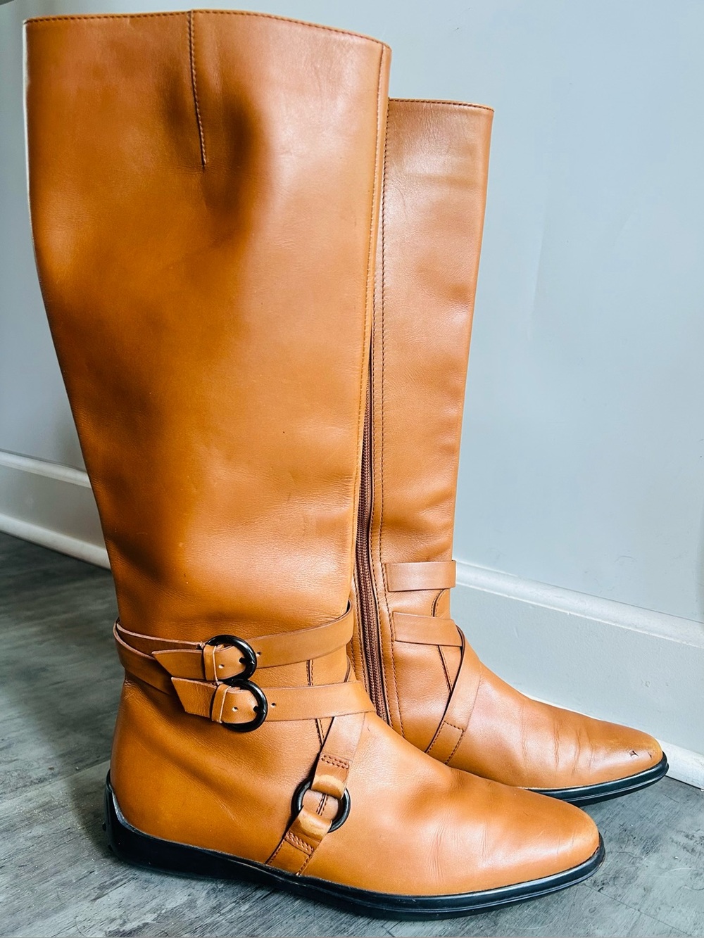 TOD’S Italy Cognac Leather Knee High Riding Boots Buckle Detail EU 38 US 8